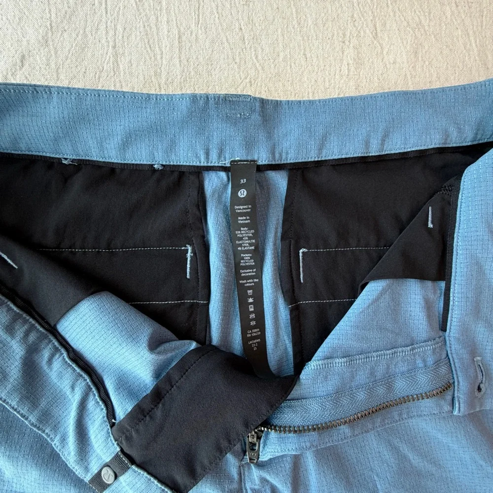 lululemon athletica Men's Slate Blue Flat-Front Shorts size 33 waist - Picture 7 of 7